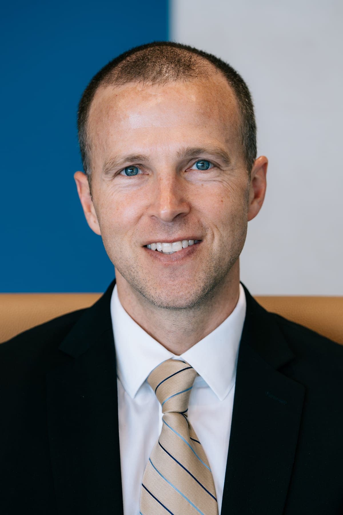 Dr. Peter Hogg headshot