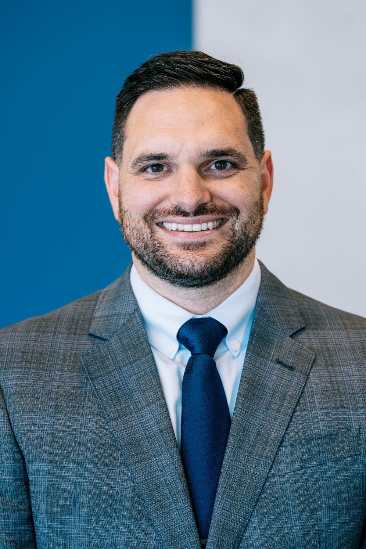 Dr. Andrew Kapsalis headshot
