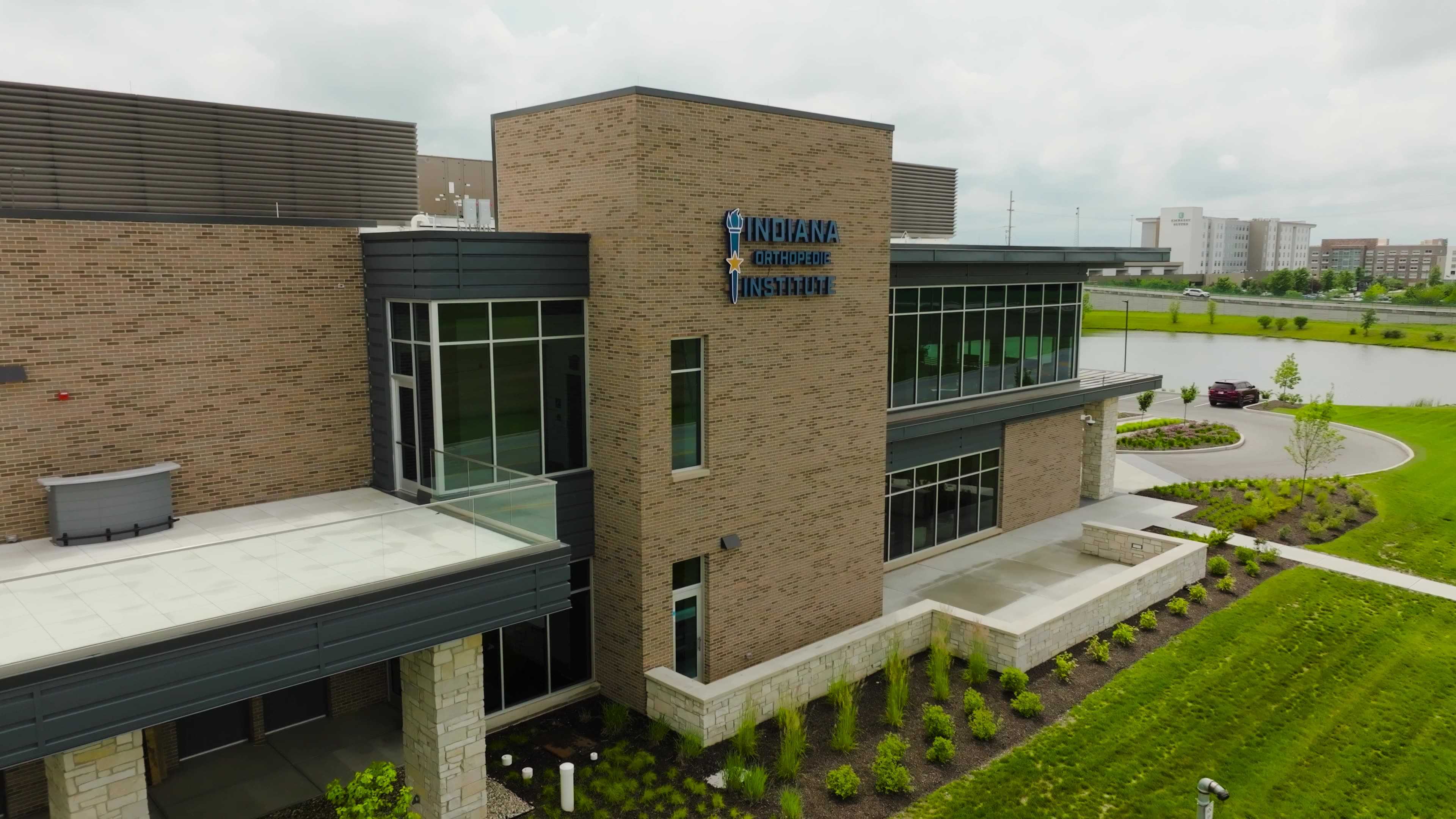 Indiana Orthopedic Institute Indianapolis Metro location exterior