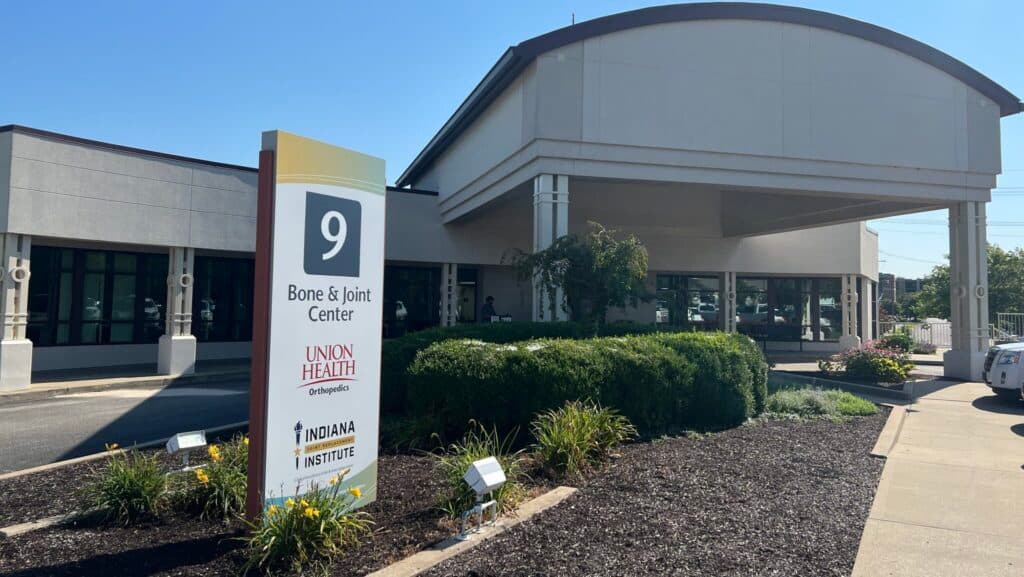 Union Health Bone and Joint Center entrance for the Terre Haute office