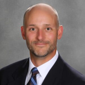 Dr. Robert Malinzak, a renowned board-certified orthopedic surgeon at Indiana Orthopedic Institute (IOI), recently performed the first cementless partial knee replacement procedure in Indiana.